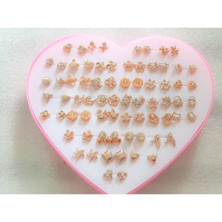 Bông tai nụ chuôi plastic nhiều kiểu dáng