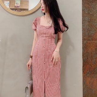 Đầm caro cổ vuông cột nơ