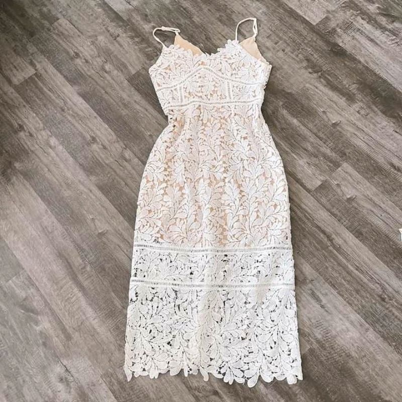 Đầm body ren trắng hạ vi