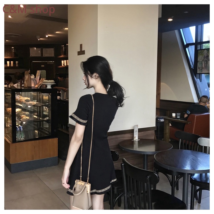 Đầm tay ngắn kiểu dáng quyến rũ phong cách retro | BigBuy360 - bigbuy360.vn