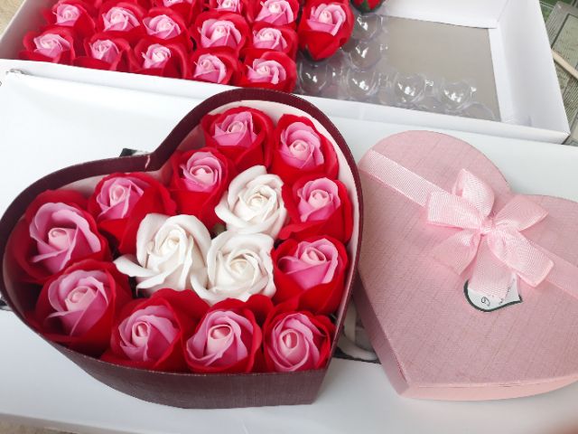 Hộp đựng quà hình trái tim đỏ quà tặng sinh nhật kèm hạt xốp | BigBuy360 - bigbuy360.vn