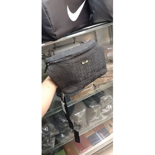 Túi Đeo Chéo Ngực Fendi