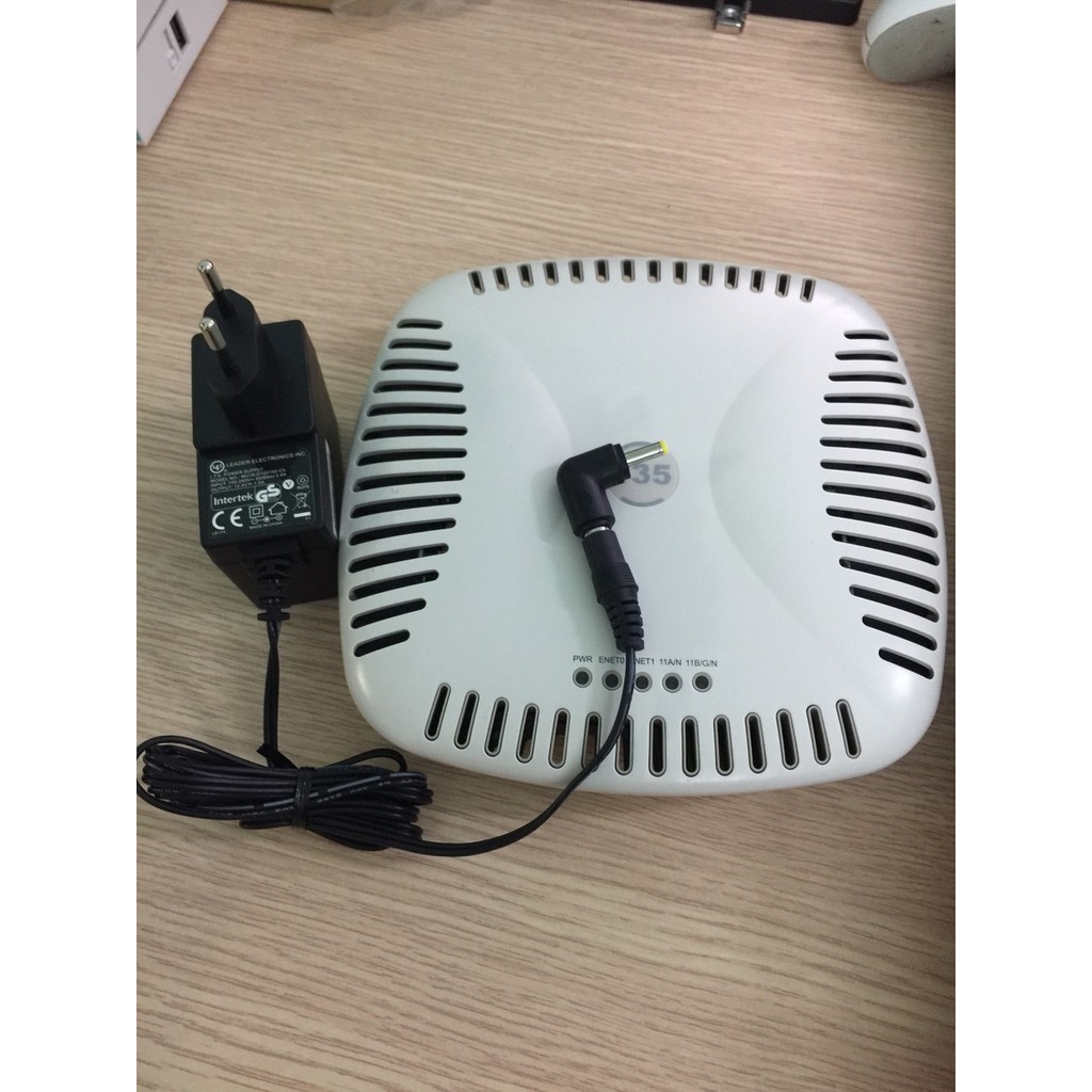 Bộ phát wifi Aruba 135  chuẩn N, hai băng tần, tính năng MESH vs ROAMING