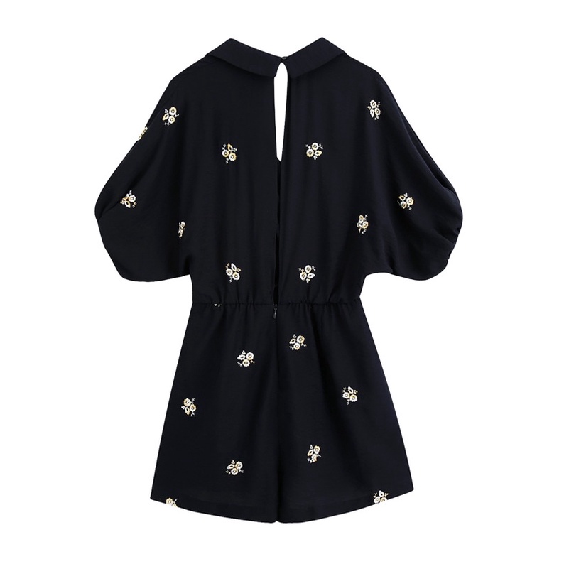 Bộ jumpsuit thêu hoa | BigBuy360 - bigbuy360.vn