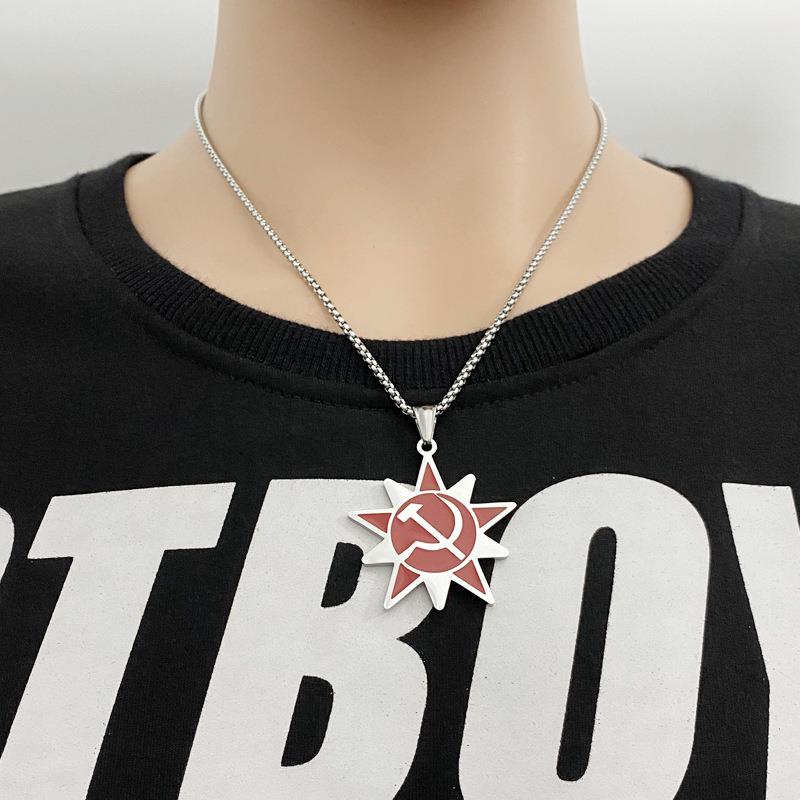 Vòng cổ Bằng Thép Titan Mặt Hình Búa Liềm Phong Cách hip-hop Cá Tính Cho Nam Và Nữ