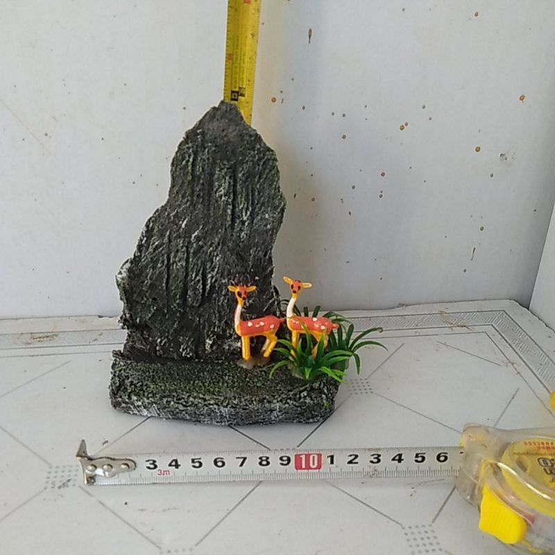 Núi đá bể cá cảnh