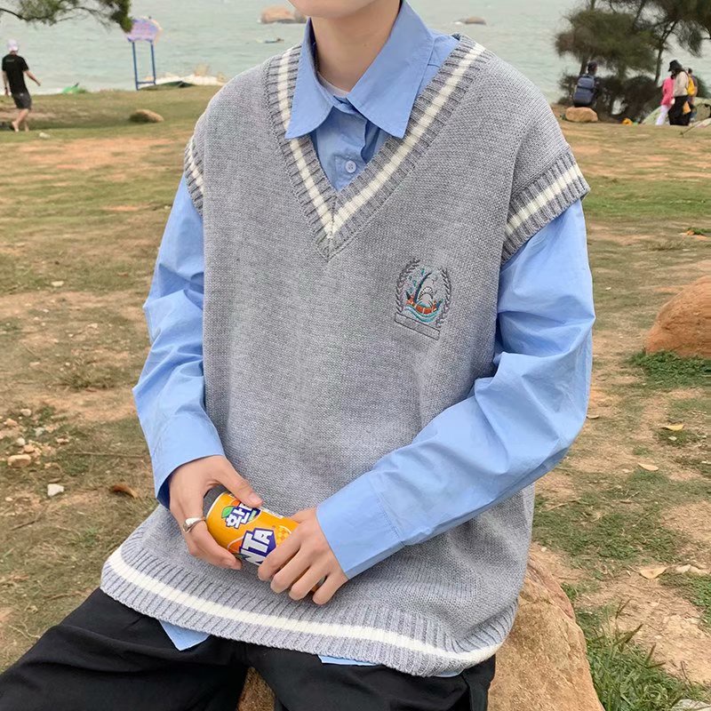 Áo Sweater Sát Nách Cổ Chữ v Dáng Rộng Thêu Họa Tiết Kiểu Hồng Kông Thời Trang Mùa Thu Cho Nam 3 Màu Size M-2XL