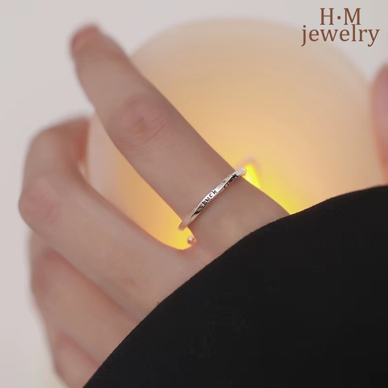 Nhẫn May Mắn Kiểu Xoắn Thiết Kế Đơn Giản