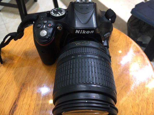 Nikon D5200 lens 18-105mm