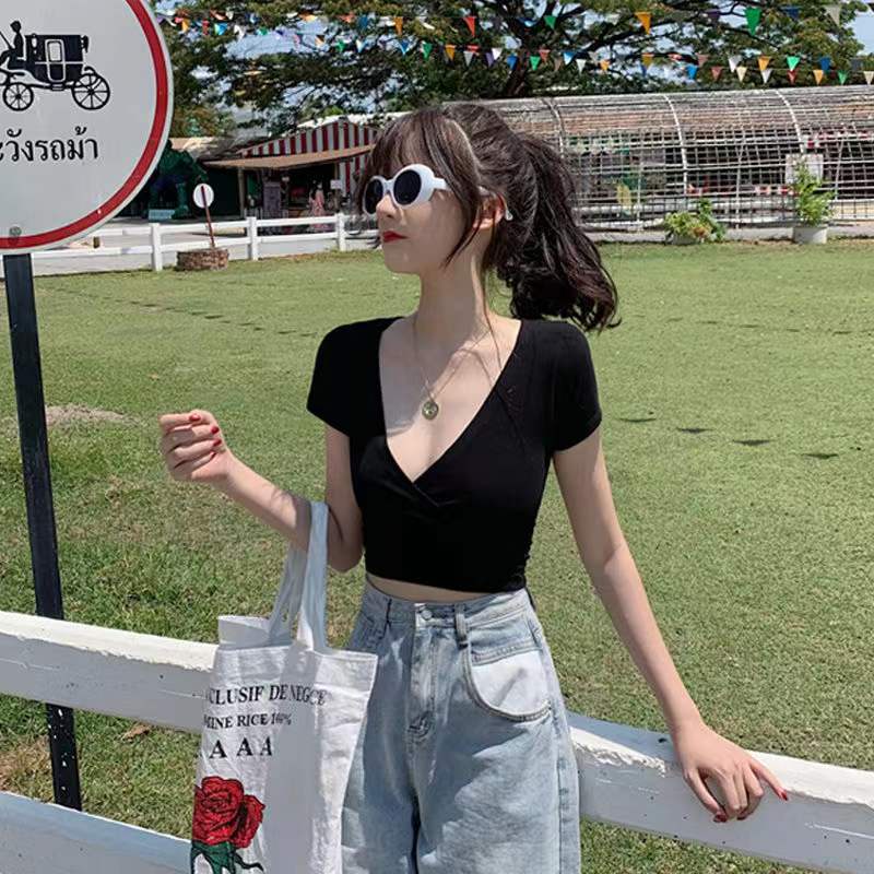 【WANG JIAO ZHAN】 Áo croptop nữ cổ V tay ngắn thiết kế thời trang【34】 | BigBuy360 - bigbuy360.vn