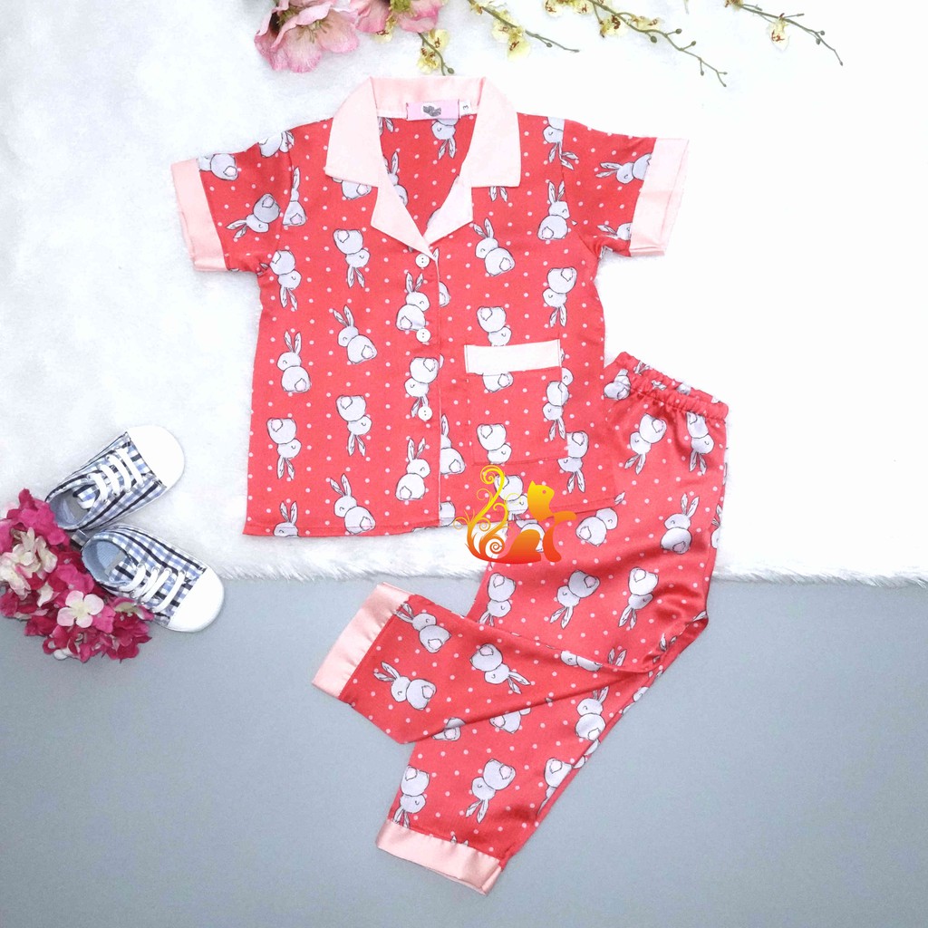 Đồ Bộ Pijama Satin &quot;Thỏ bi&quot; Phối Cổ Trơn Quần Dài Cho Bé - Từ 12kg - 40kg.