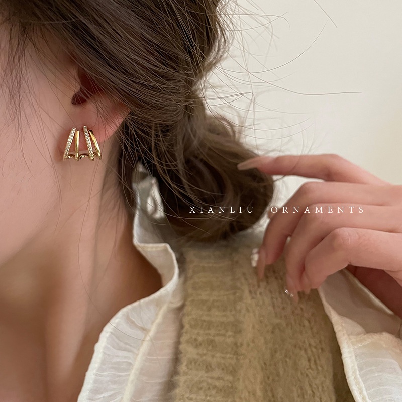 Bông Tai Đính Kim Cương Giả Cao Cấp Sang Trọng Thời Trang 2022