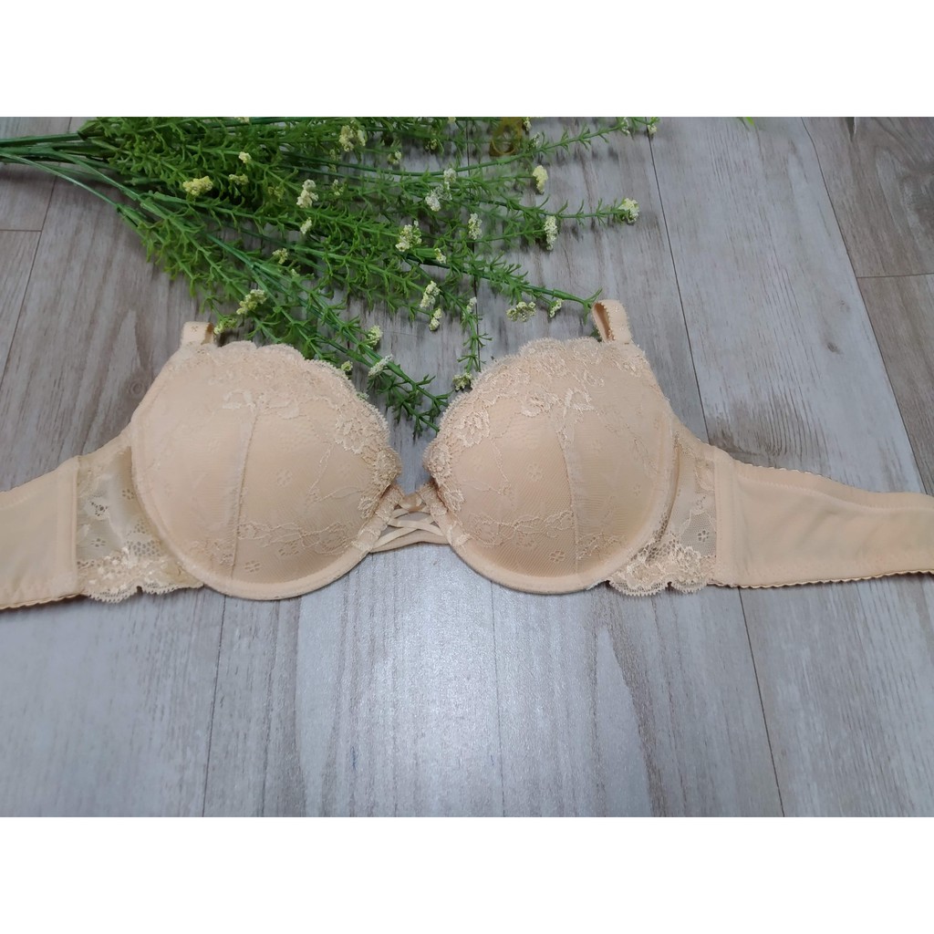 Áo lót nữ nâng ngực ILINA BON BON 3352 mút vừa phối ren