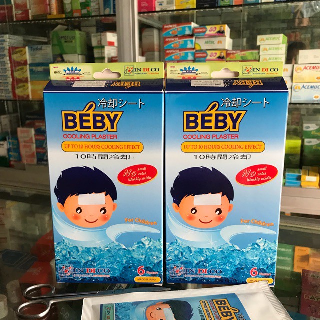 Miếng dán hạ sốt Béby Cooling Plaster 16 miếng