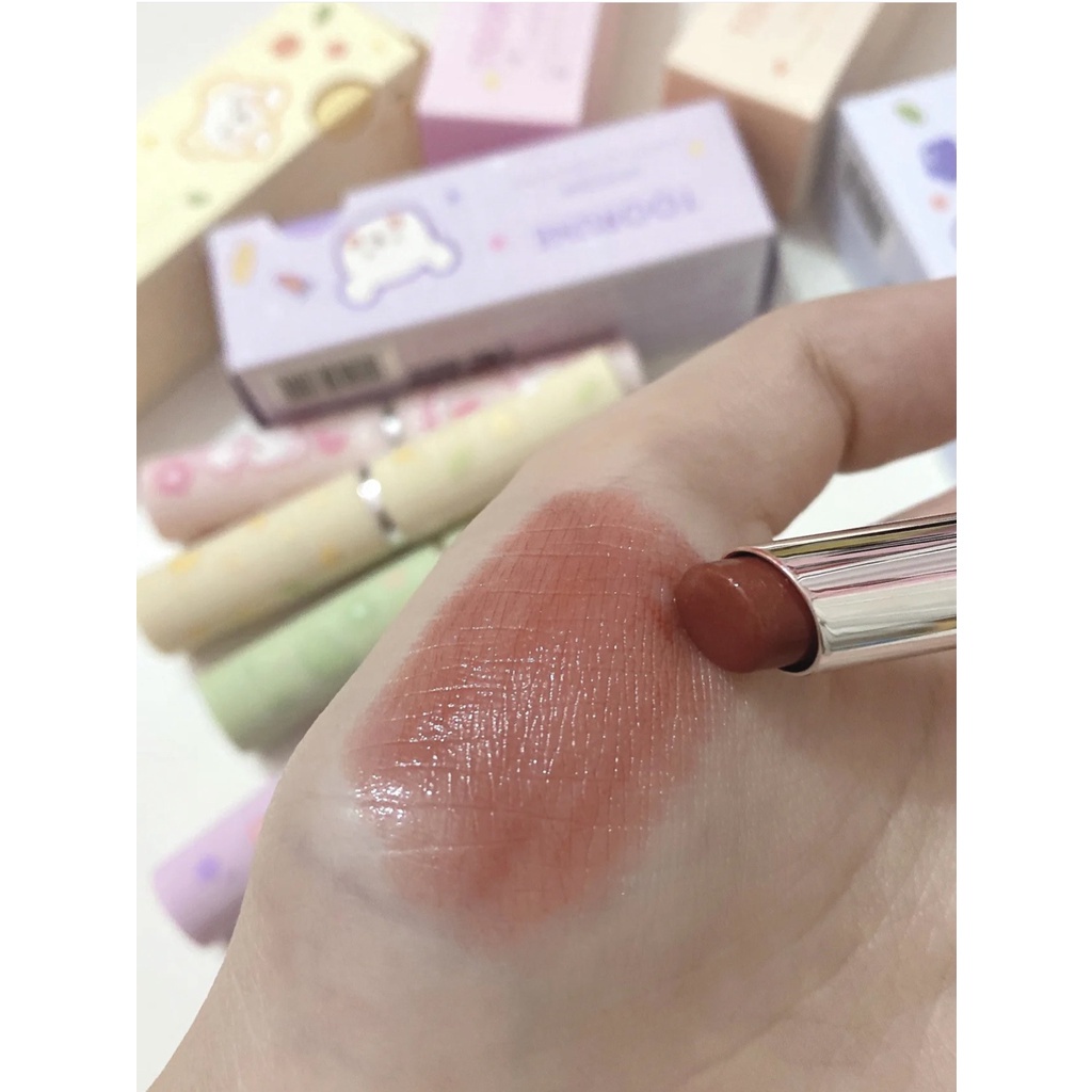 Son môi dưỡng TOORUNE TRUN06 thiết kế vỏ hình gấu dễ thương cho đôi môi căng mọng