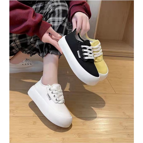Giày thể thao nữ độn đế bánh mỳ trơn hot năm 2022