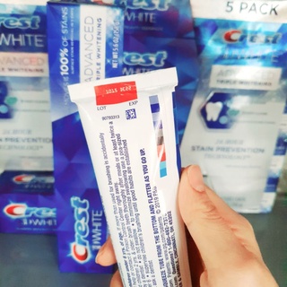 Kem đánh răng Crest 3D White Advanced Triple Whitening 158g 
