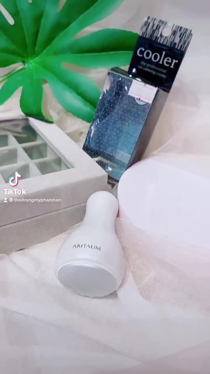 Thanh lăn kim loại mát lạnh Ice Calming Cooler Aritaum | BigBuy360 - bigbuy360.vn