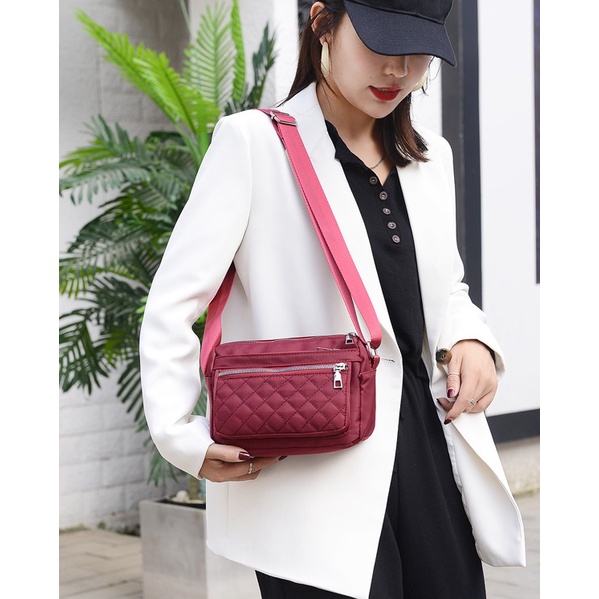 Túi đeo chéo nữ vải dù trần trám 4 ngăn chống nước, phong cách Hàn Quốc Size 24cm