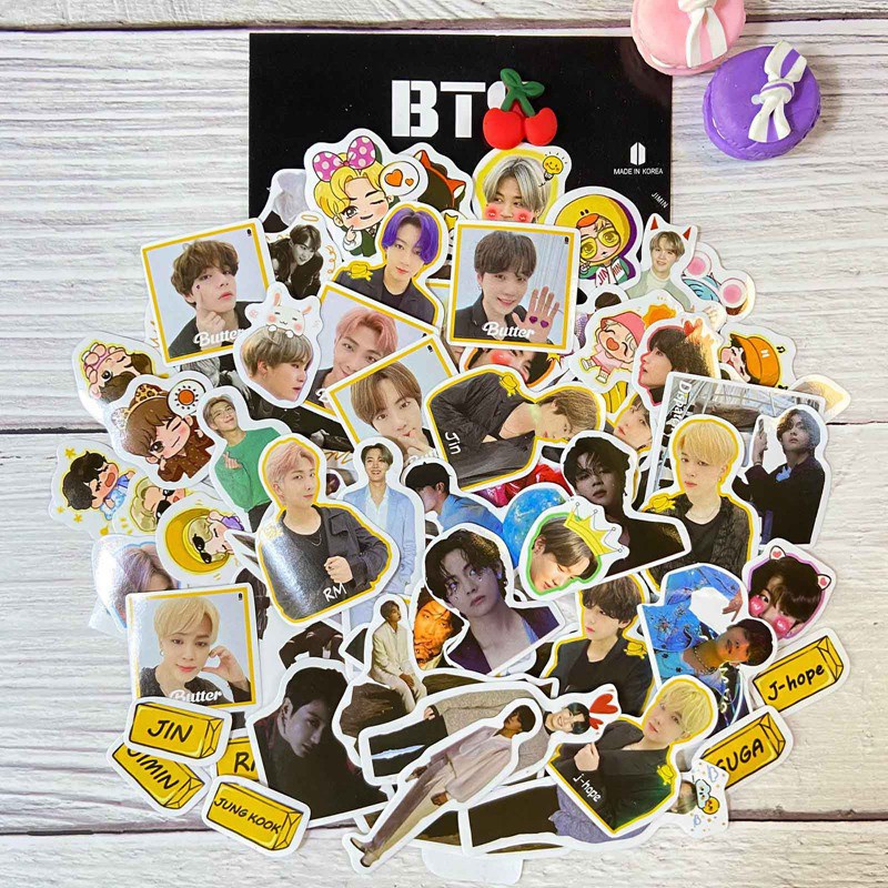 Bộ 70 Miếng Dán Trang Trí Hình Bướm Bts