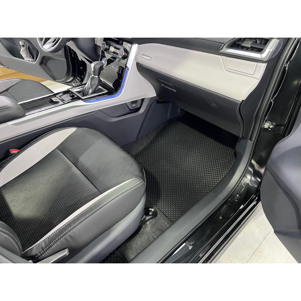 Thảm Lót Sàn Ô Tô KATA Cao Cấp Cho Xe Toyota Veloz Cross  - Không mùi, Không ẩm mốc, Dễ dàng vệ sinh