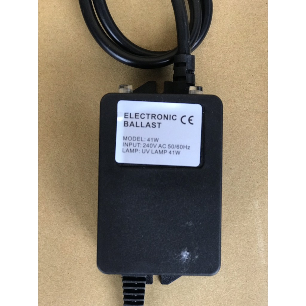 ADAPTO BIẾN ÁP  ĐÈN UV TIA CỰC TÍM