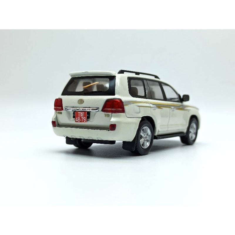 Mô hình xe Toyota Land Cruiser 200 VXR V8 2010