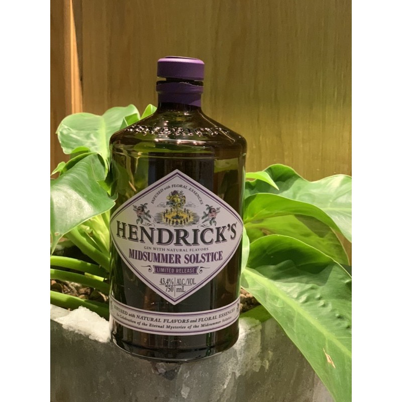 Chai thuỷ tinh 70cl có nắp