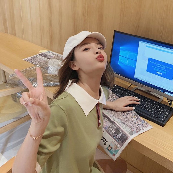 Summer new color contrast short sleeve careful machine polo collar straight tube student dress loose casual knitted short skirt women