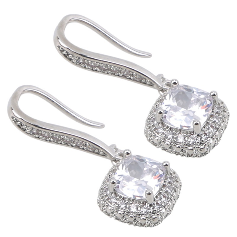 Khuyên Tai Hình Vuông Đính Đá Zircon Sang Trọng Cho Nữ