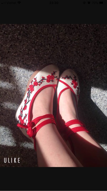 Giày cổ trang nữ thêu mã GTCHV | BigBuy360 - bigbuy360.vn