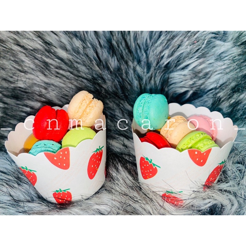 10 Bánh macaron kèm hộp như hình