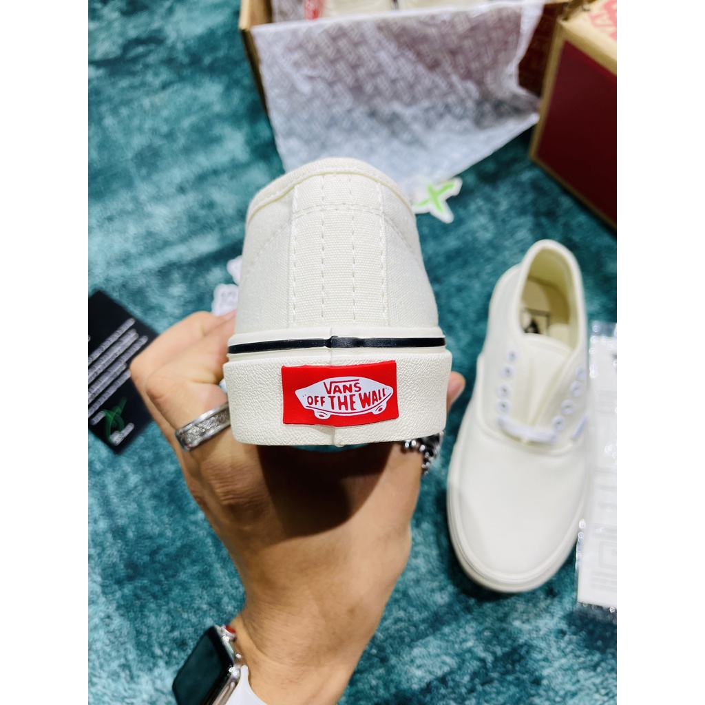 Giày Vans trắng kem