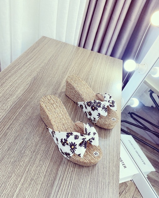 Xuồng nơ hoa hot hot ❌đế cói cao 7 p  size 35/39 fom đẹp ❤️