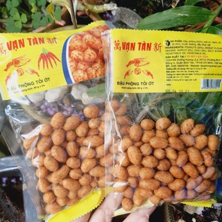 Đậu Phộng tỏi ớt Vạn Tân loại da cá giòn thơm ngon gói 80gr