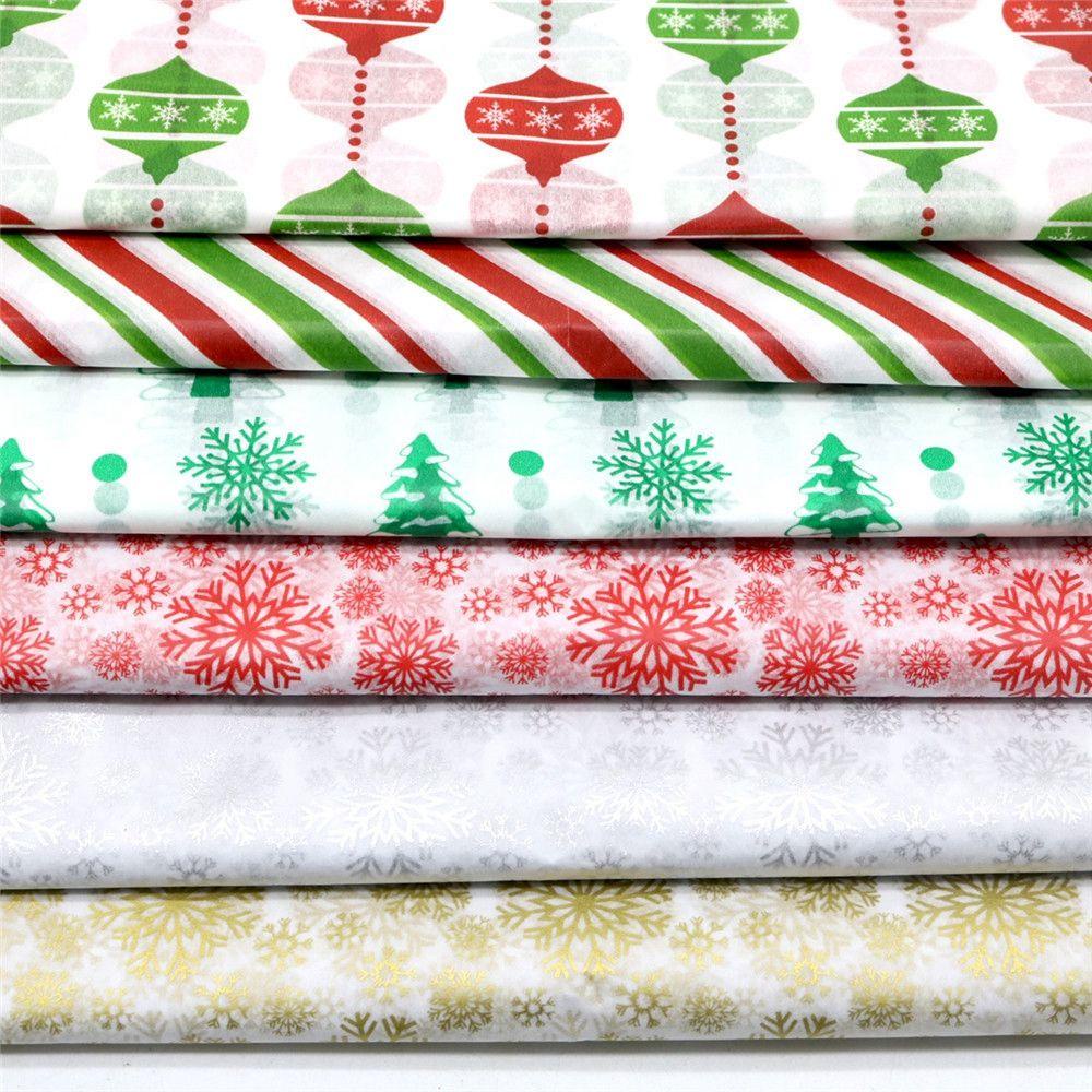 Giấy Gói Quà Họa Tiết Bông Tuyết Giáng Sinh