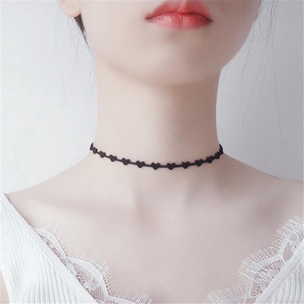 Vòng cổ choker hình trái tim nhỏ