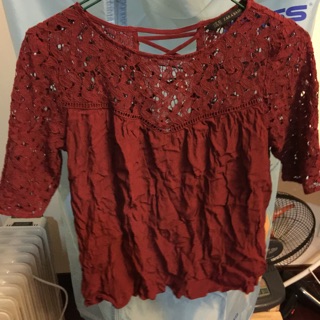 Áo zara giá 200K chất vải đẹp hở đằng sau hơi sexy mới mặc 1 lần . Hàng thanh lý giá đẹp chất vải tốt