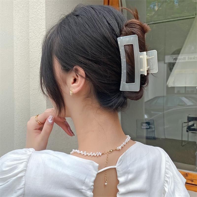 Kẹp Tóc Hình Cá Mập Bằng Acrylic Màu Thạch Cỡ Lớn Thời Trang Cho Nữ