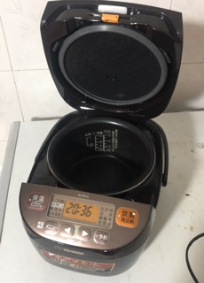 nồi cơm Zojirushi NL-BT05-TA