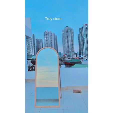 Gương đứng soi toàn thân vòm màu gỗ decor nhà chụp ảnh thời trang