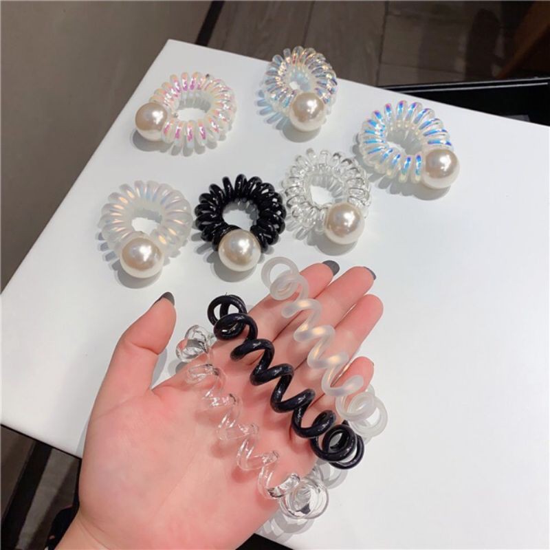 Dây cột tóc lò xo đính hạt ngọc sang chảnh