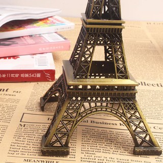 Quà lưu niệm Tháp Eiffel siêu đẹp