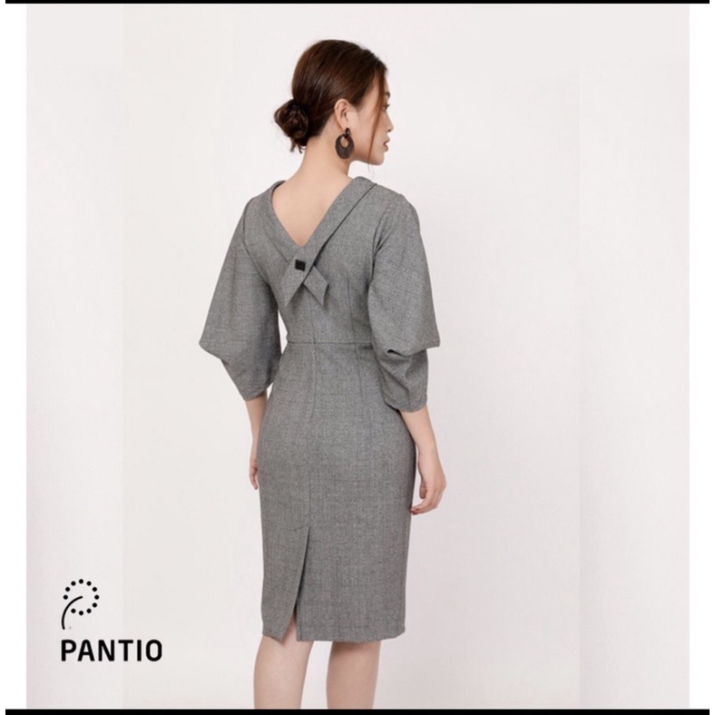 Pantio newtag đầm đen tay xếp xoè nguyên tag M/L