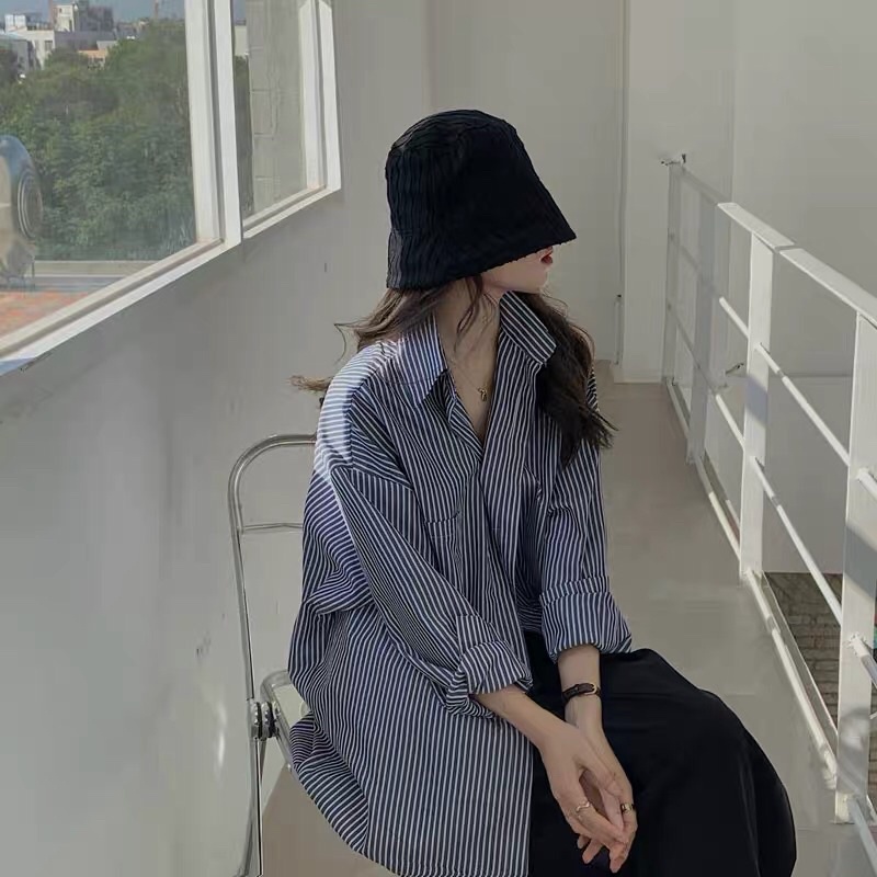 Áo Somi cúc chéo xanh kẻ sọc siêu lạ mắt dẫn đầu phong cách hot nhất năm