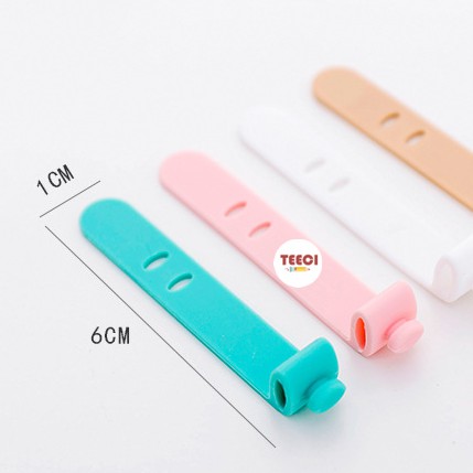 &lt;Ảnh Thật Shop Chụp&gt; Bộ 4 Dây Đai Silicon Cuốn Buộc Giữ Tai Nghe Cáp Sạc Chống Rối Có Nút Đính Chắc Chắn Nhiều Màu D112