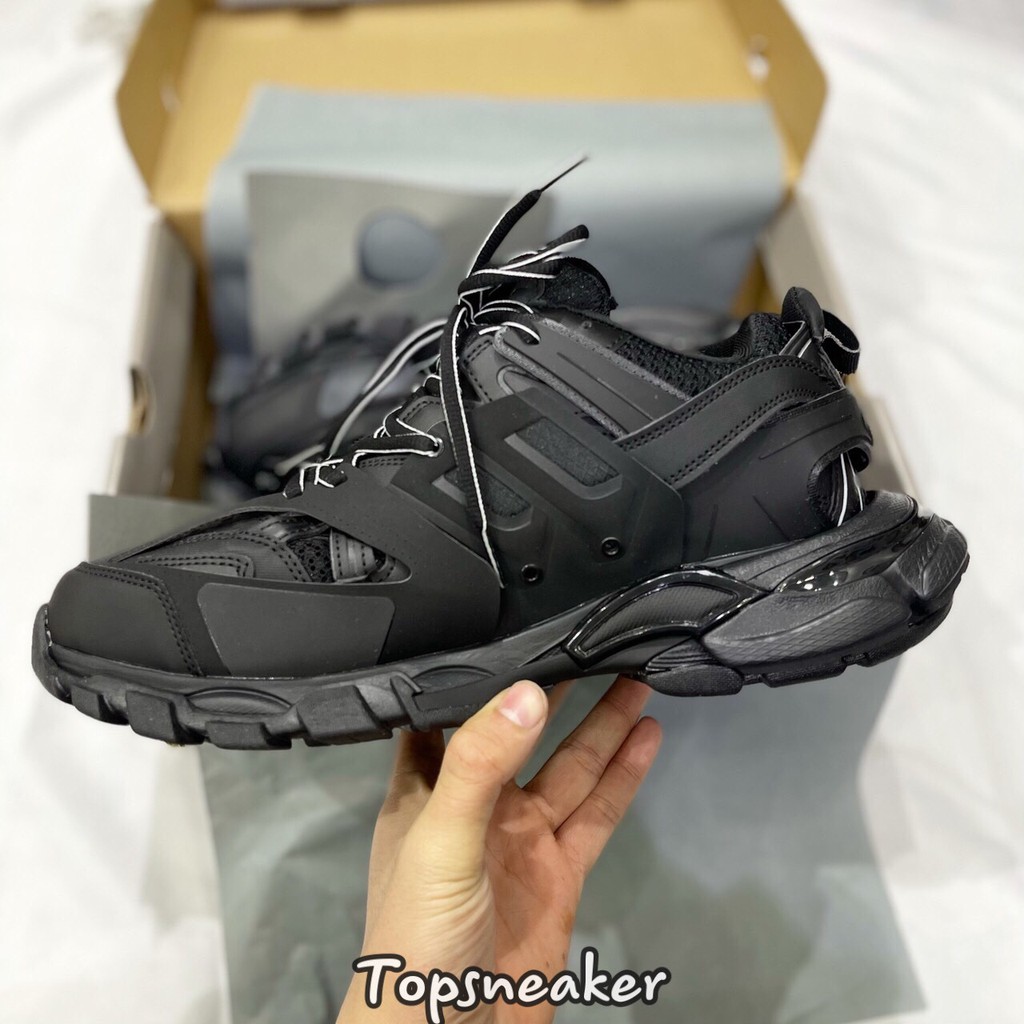 Giày Sneaker Balen Track Full Đen Full Phụ Kiện
