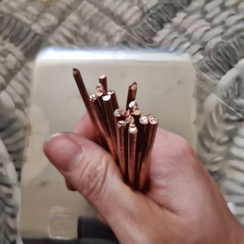 thanh đồng 3mm dài 10cm làm kim hàn cell .đầu mỏ hàn...