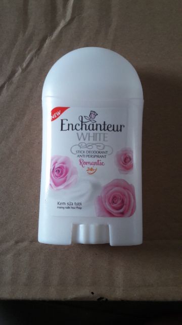 (Chọn mùi) Enchanteur - Sáp khử mùi Enchanteur 40g