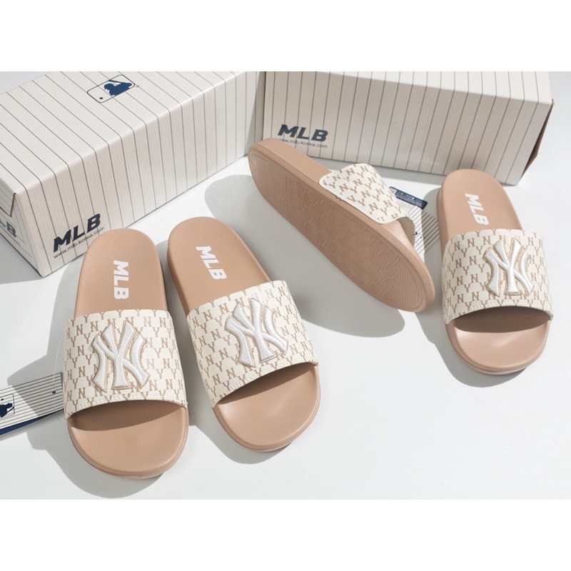Dép  MLB Logo Thêu Nâuu